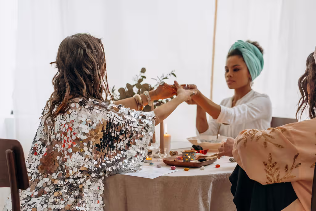 Conseils pour intégrer la Danse-Thérapie dans votre routine et maximiser la joie